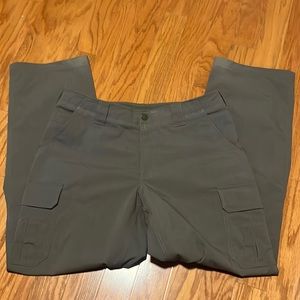 Under Armour 36x32 loose fit Storm1 tech pants
